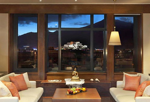 Enjoy the St. Regis Lhasa Resort