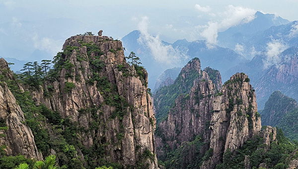 Jiangnan Vistas: A Symphony of Scenery and StoriesShanghai to Huangshan: Culture, Scenery, and Adventure