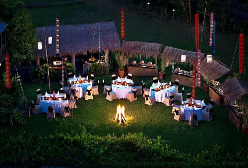  Campfire dinner at the resort