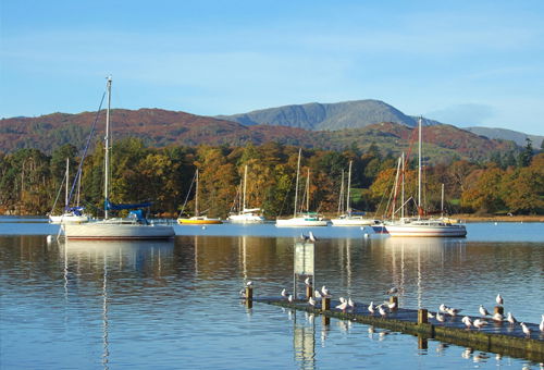 Explore England's largest lake district "Windermere"