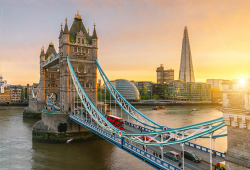 Experience the charm of London, where old meets new