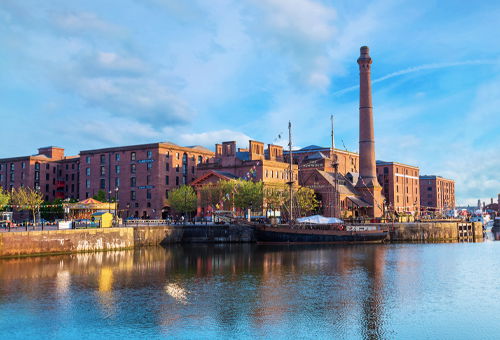 Historic dock with a unique artistic atmosphere "Royal Albert Dock"